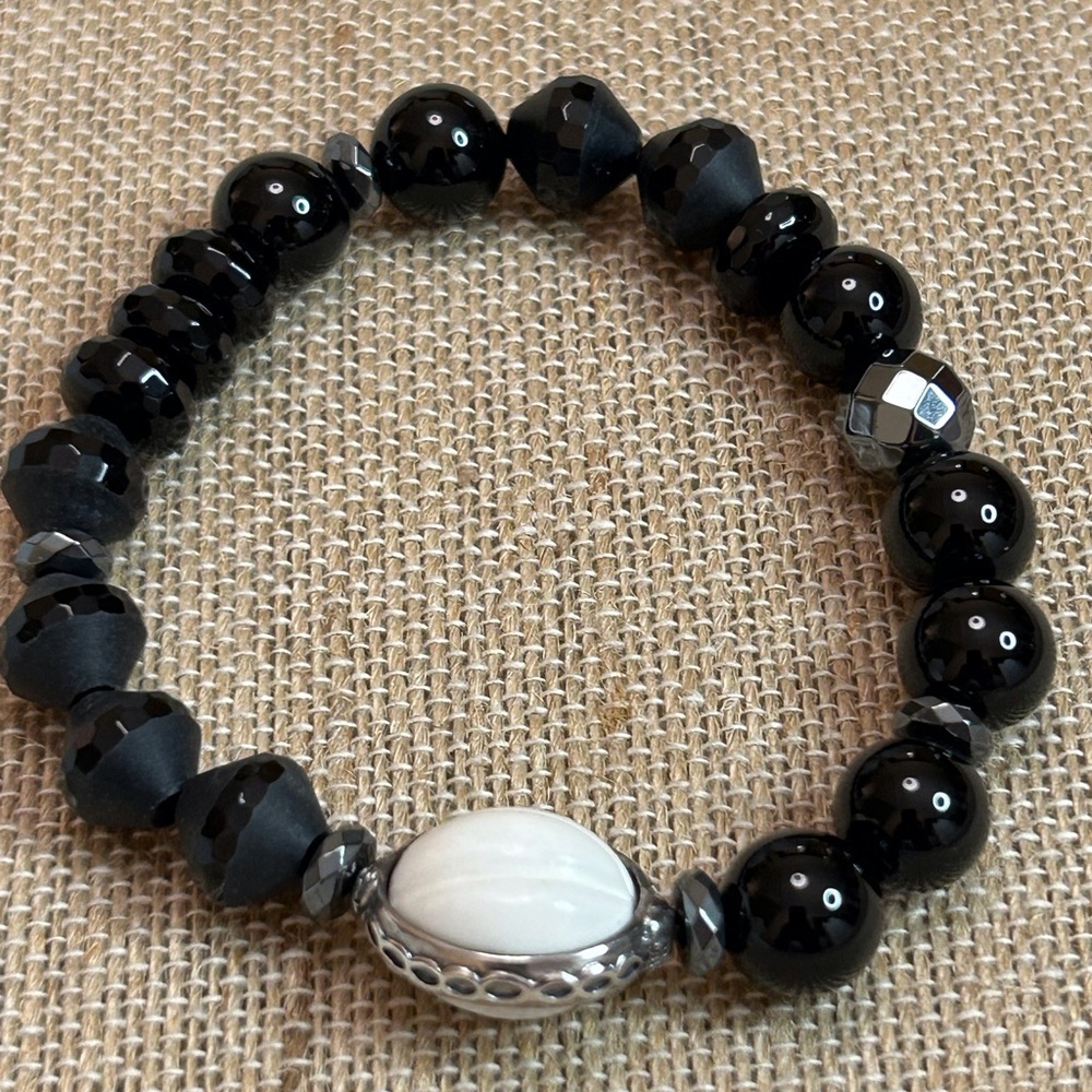 Silpada Blackboard Stretch Bracelet B3169